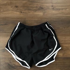 Nike Women’s Athletic Shorts Size Medium